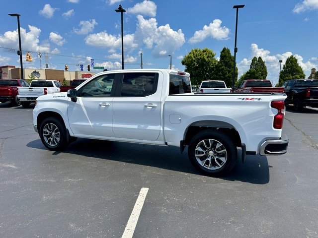 2025 Chevrolet Silverado 1500 LT photo 3