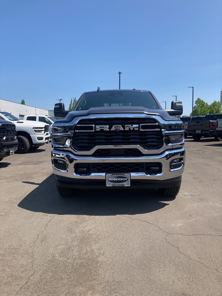 2025 Ram 3500 Tradesman photo 2