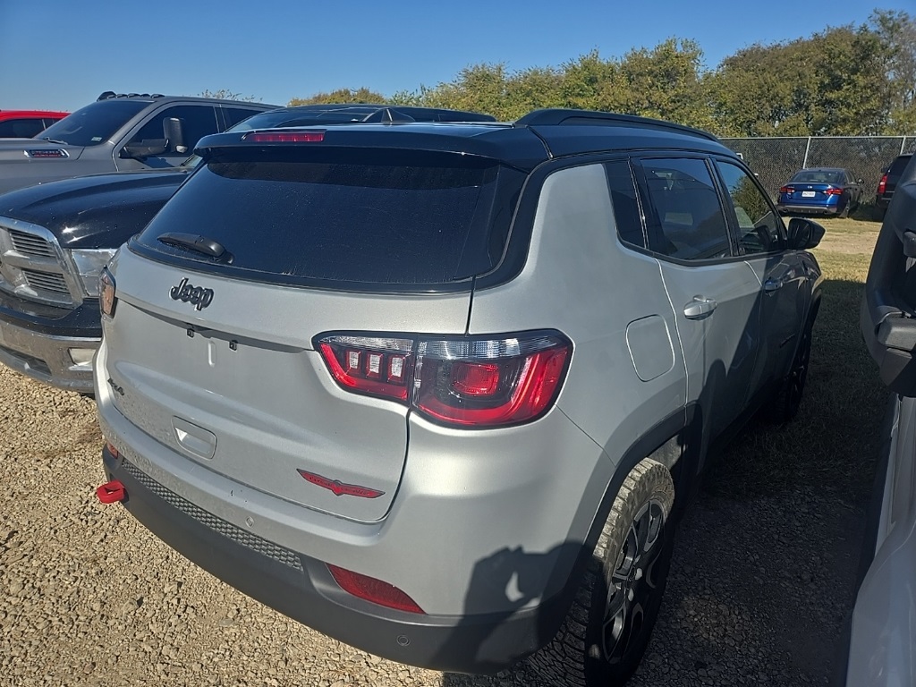 2024 Jeep Compass Trailhawk photo 3