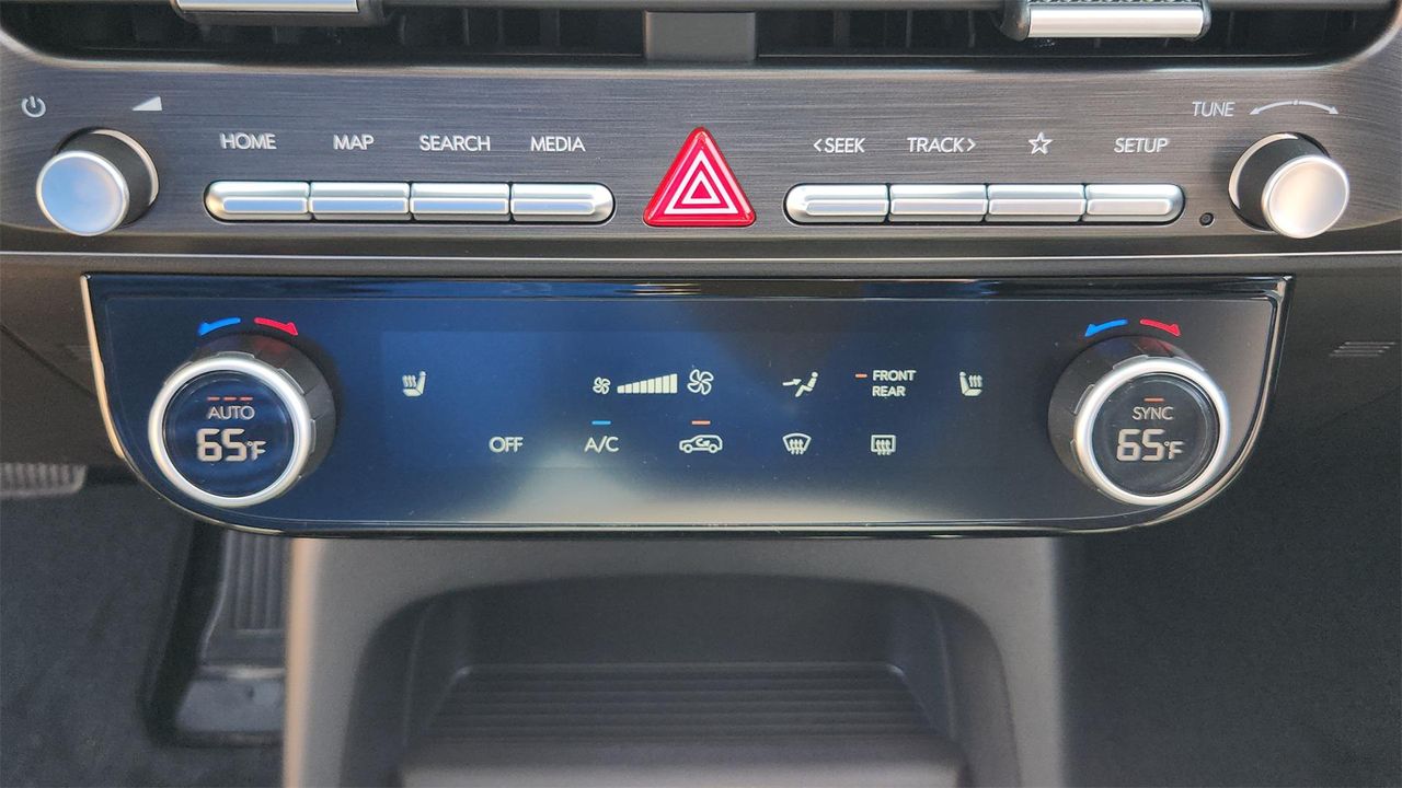2026 Hyundai Palisade SEL photo 13