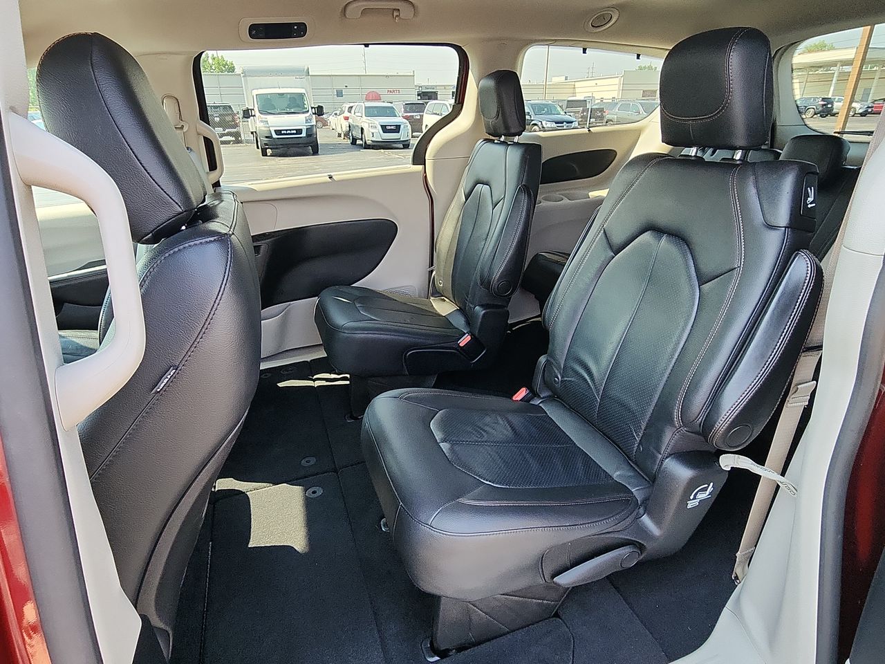 2020 Chrysler Pacifica Touring L photo 21