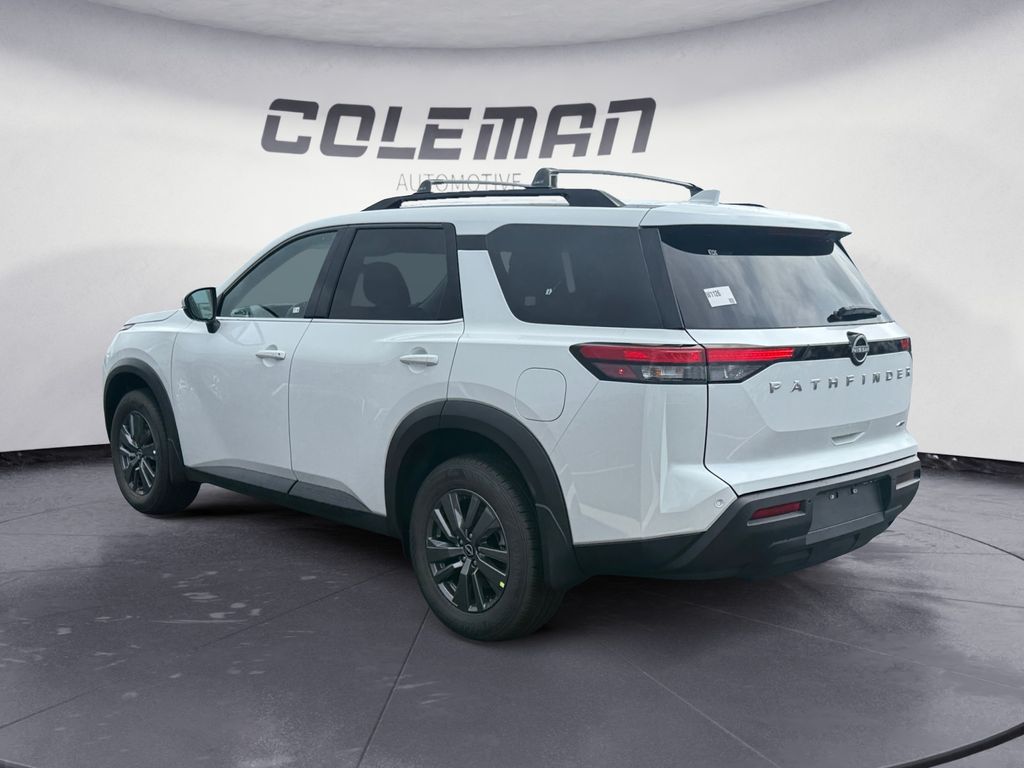 2025 Nissan Pathfinder SV photo 3
