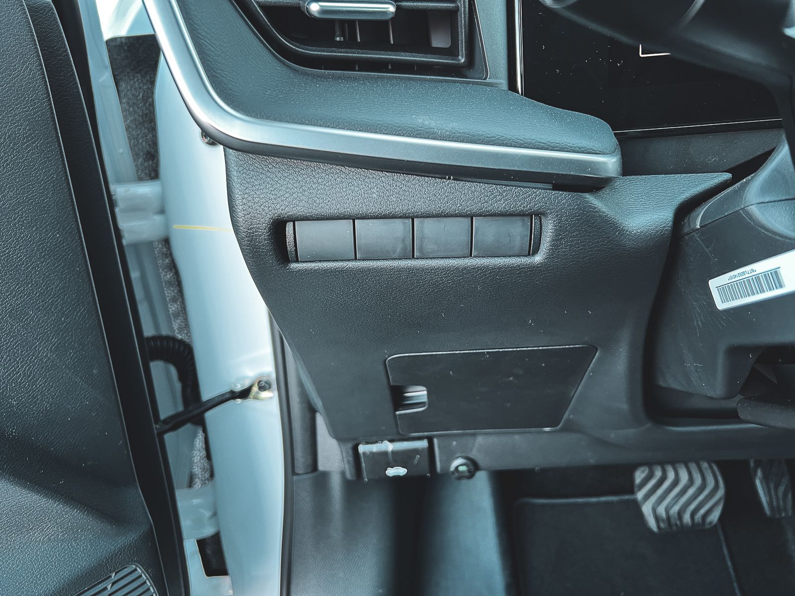 2025 Nissan Kicks S photo 22