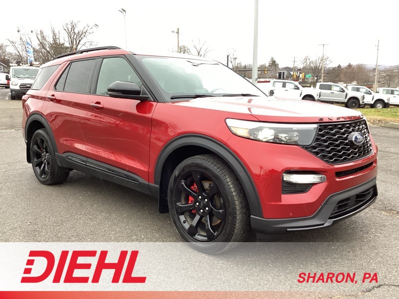 2023 Ford Explorer ST's photo