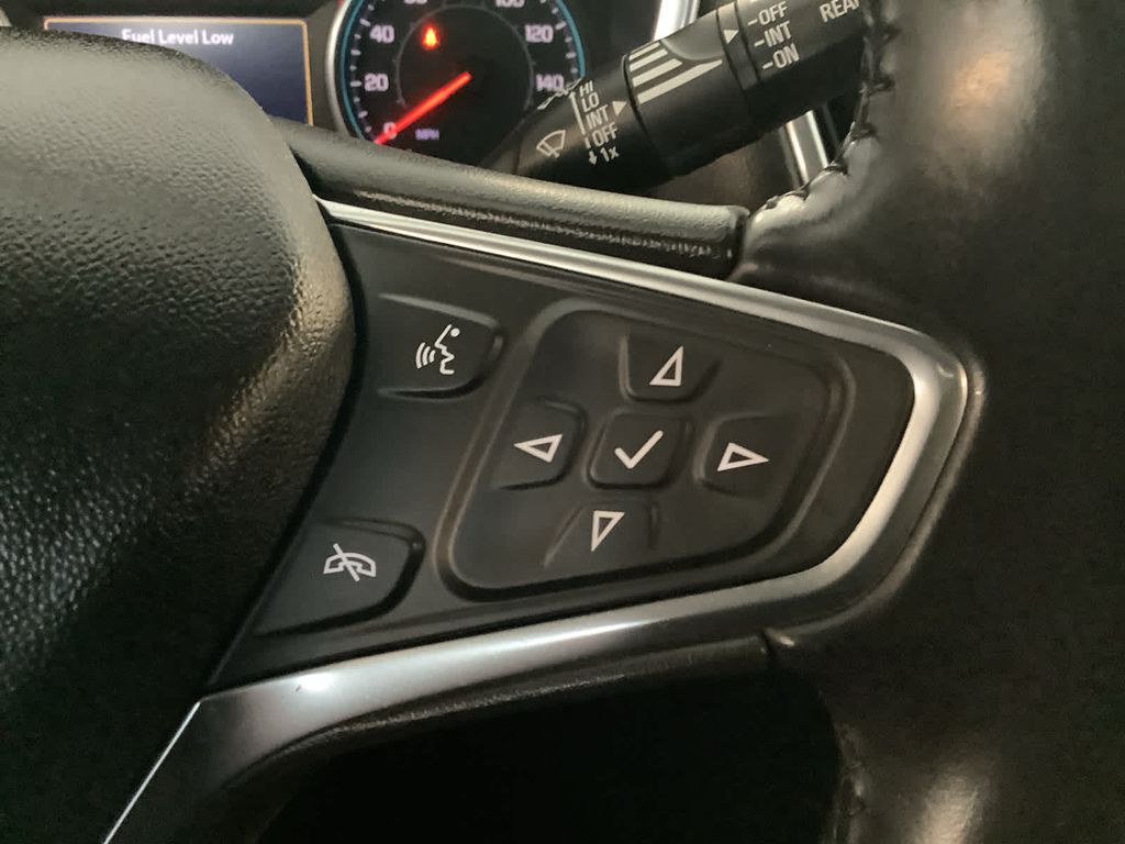 2020 Chevrolet Equinox LT photo 11
