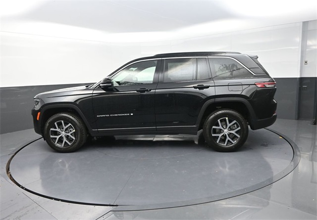 2025 Jeep Grand Cherokee Limited photo 4