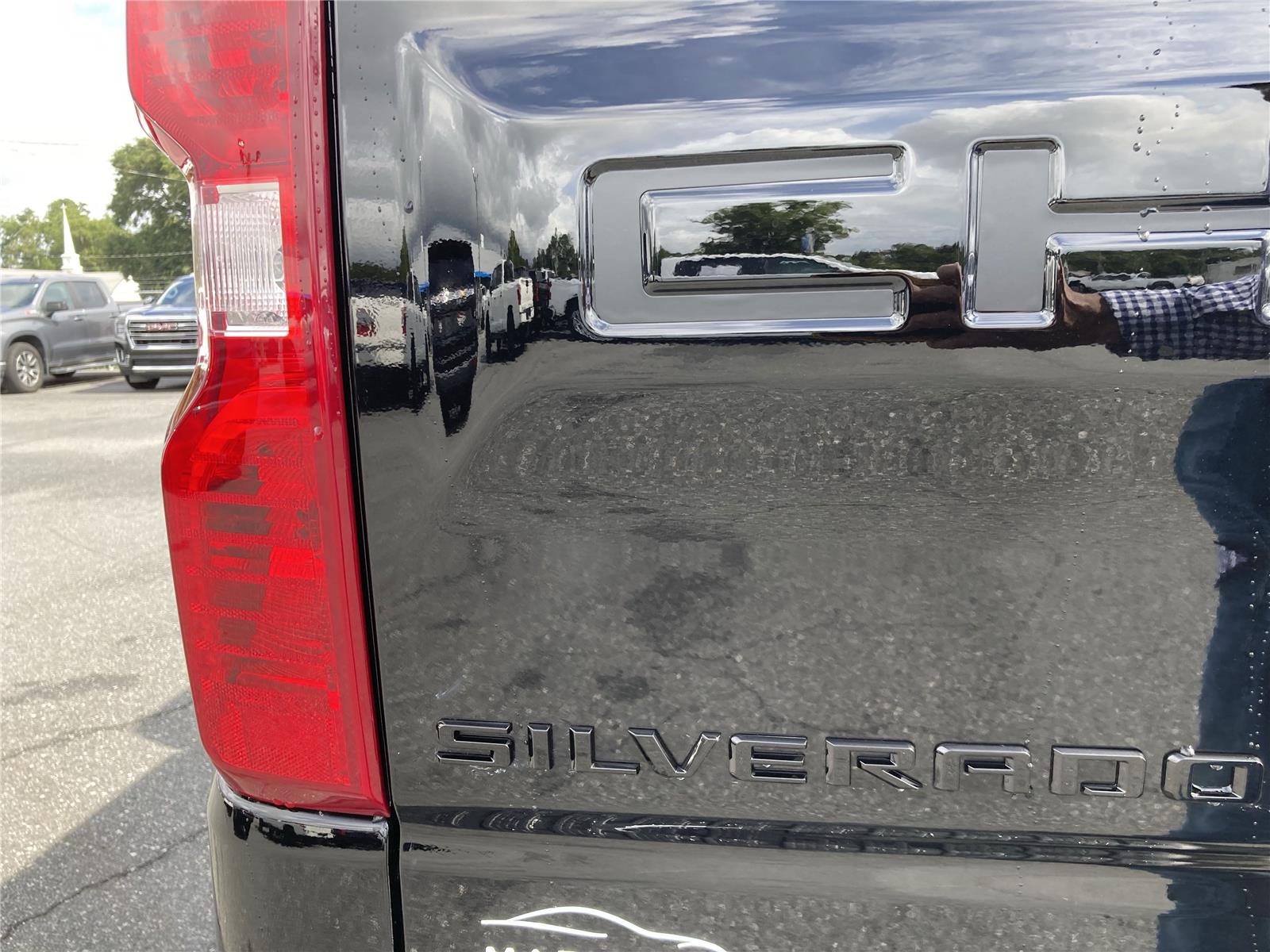 2026 Chevrolet Silverado 1500 Custom photo 8