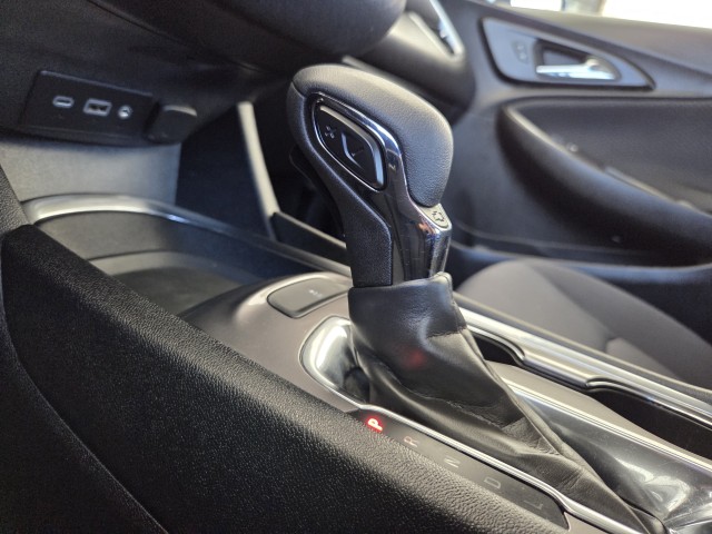 2023 Chevrolet Malibu 1LT photo 32