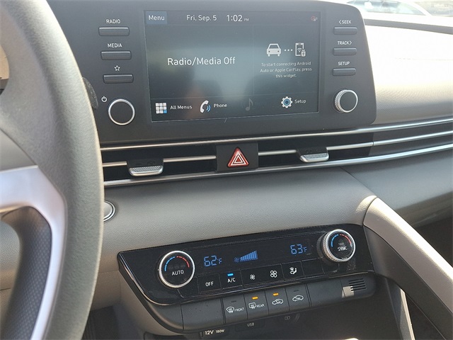 2023 Hyundai Elantra SEL photo 23