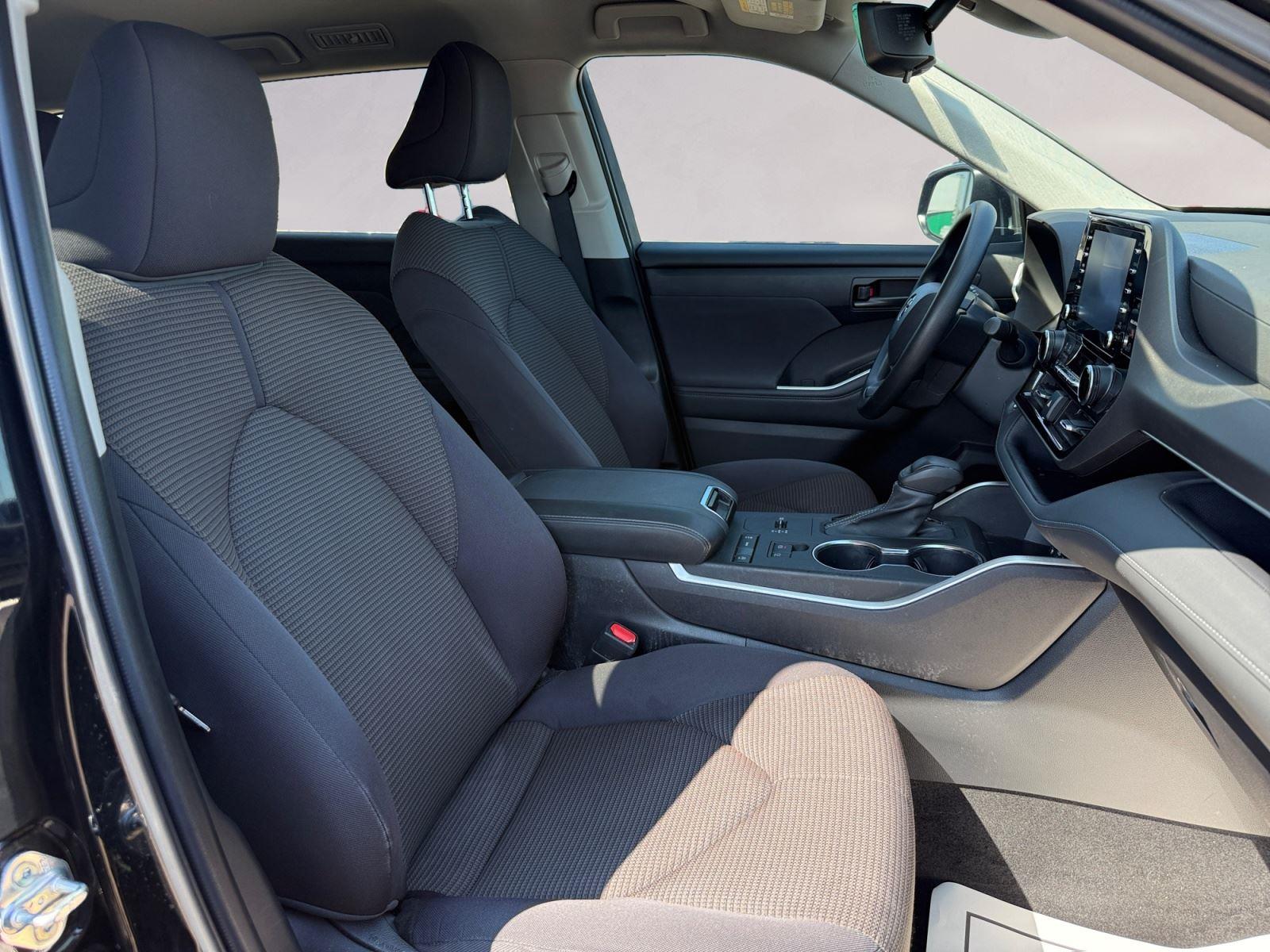 2022 Toyota Highlander L photo 15