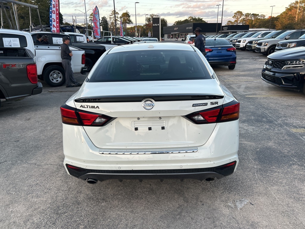 2022 Nissan Altima 2.5 SR photo 3