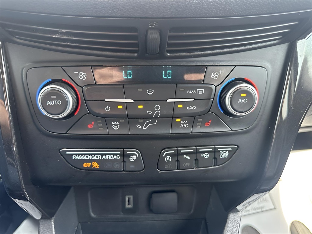 2019 Ford Escape Titanium photo 27
