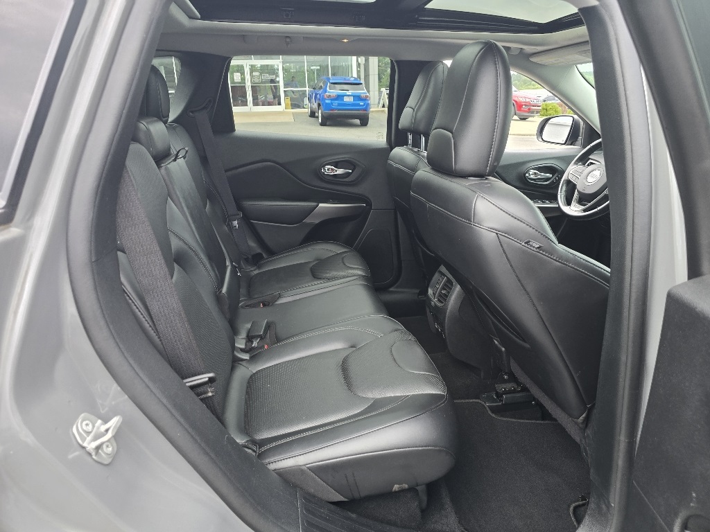 2021 Jeep Cherokee Limited photo 10