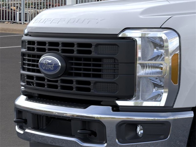 2025 Ford F-350 photo 14