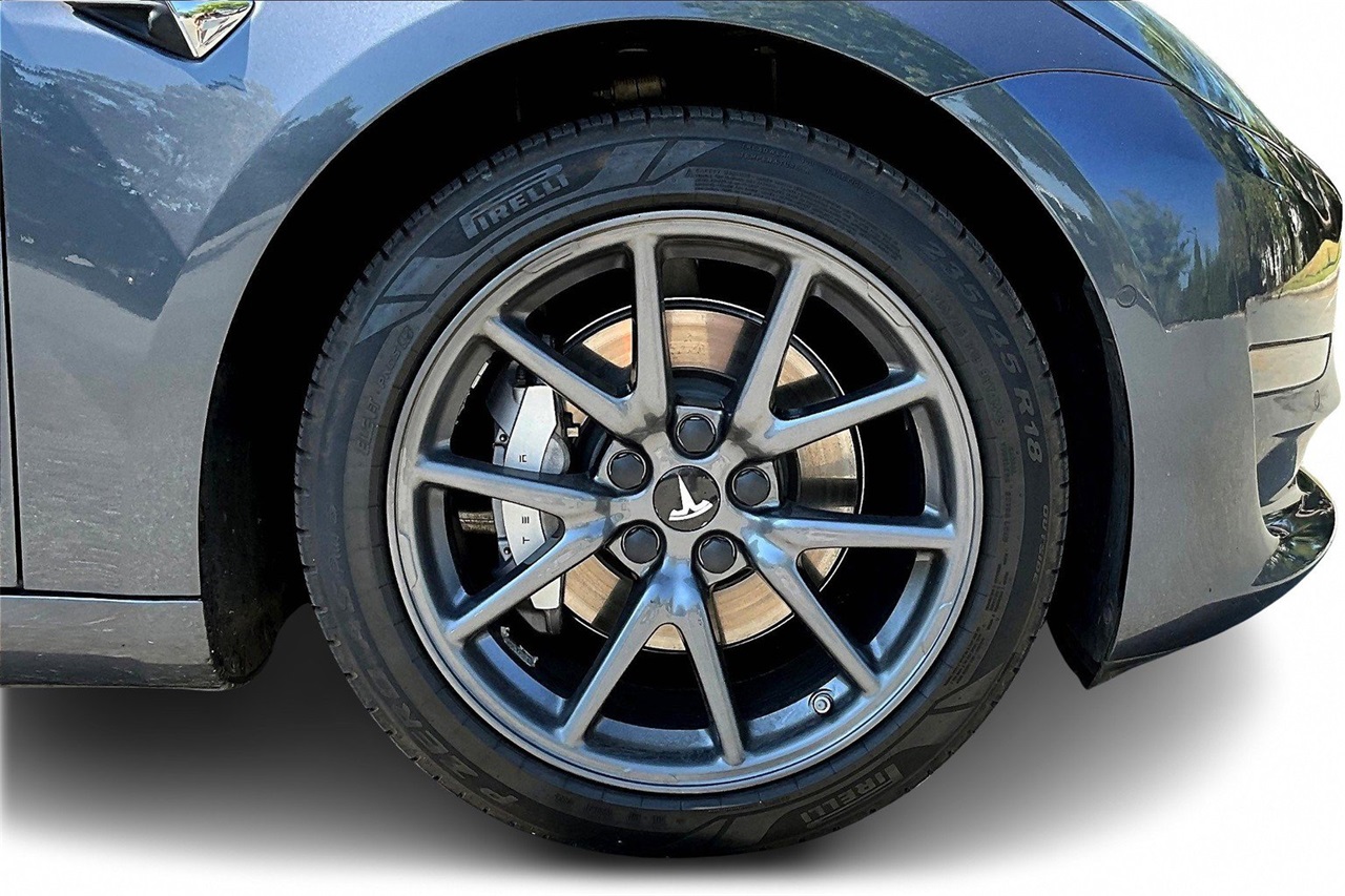 2020 Tesla Model 3 Long Range photo 29
