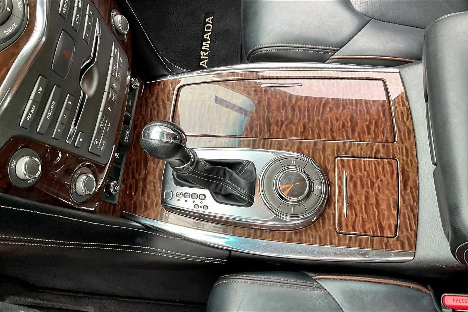 2017 Nissan Armada Platinum photo 15