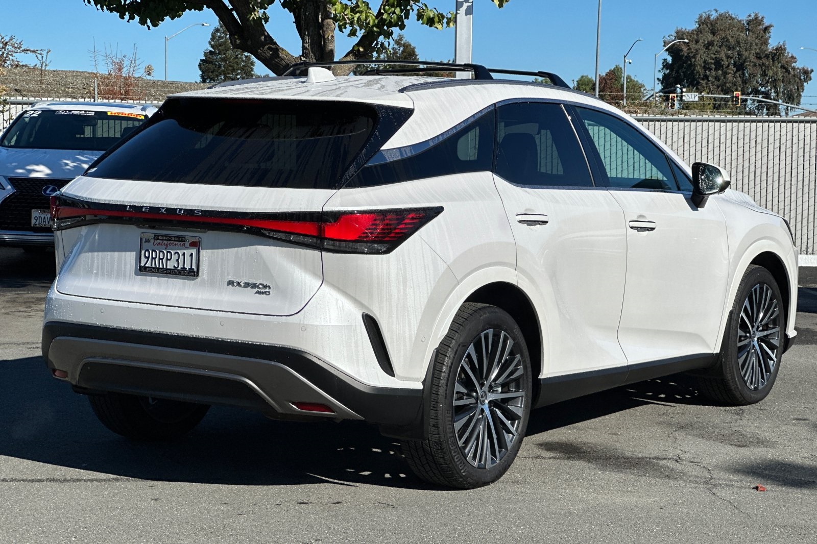 2025 Lexus RX 350h AWD photo 2