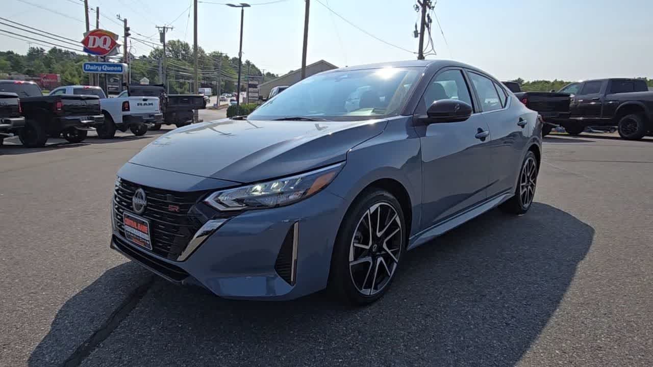 2024 Nissan Sentra SR photo 4