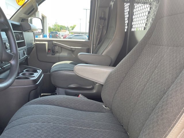 2023 Chevrolet Express Cargo Van 2500 photo 10