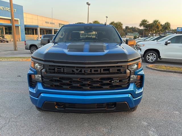 2022 Chevrolet Silverado 1500 Custom photo 2