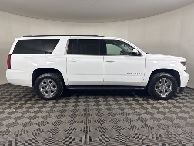 2019 Chevrolet Suburban LS photo 2