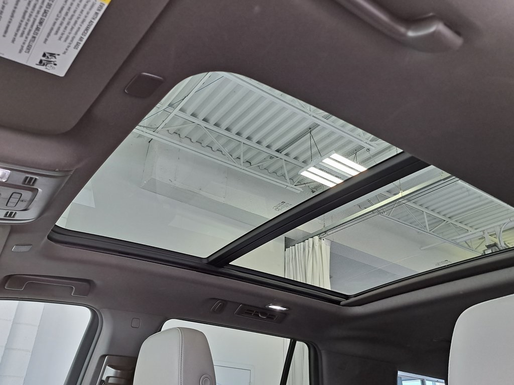 2022 Chevrolet Tahoe LT photo 24