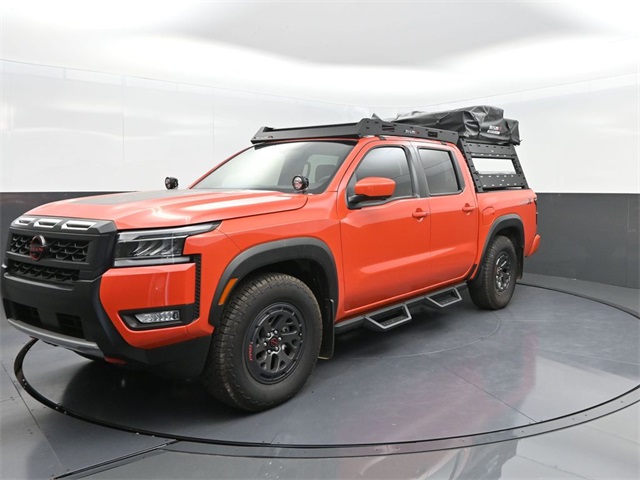 2025 Nissan Frontier PRO-X's photo