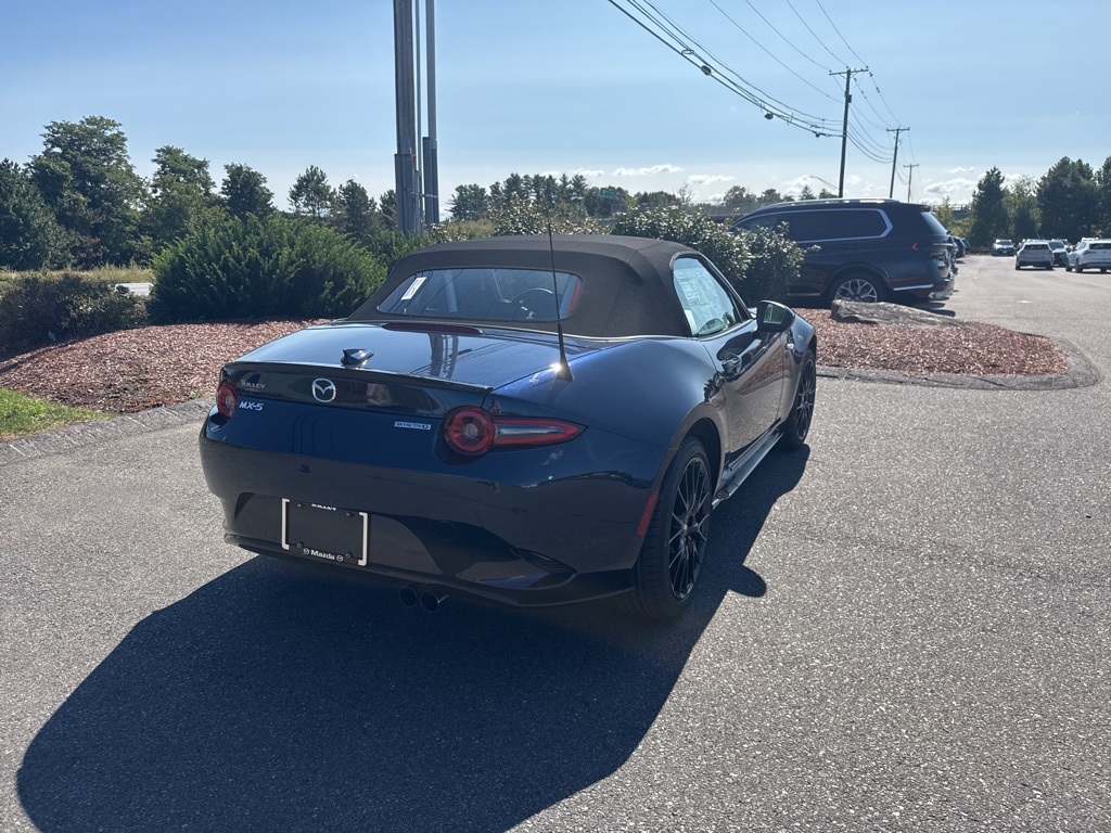 2025 Mazda MX-5 Miata Miata photo 2