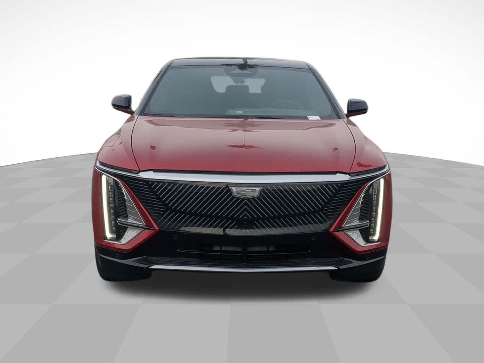 2025 Cadillac Lyriq Luxury photo 2
