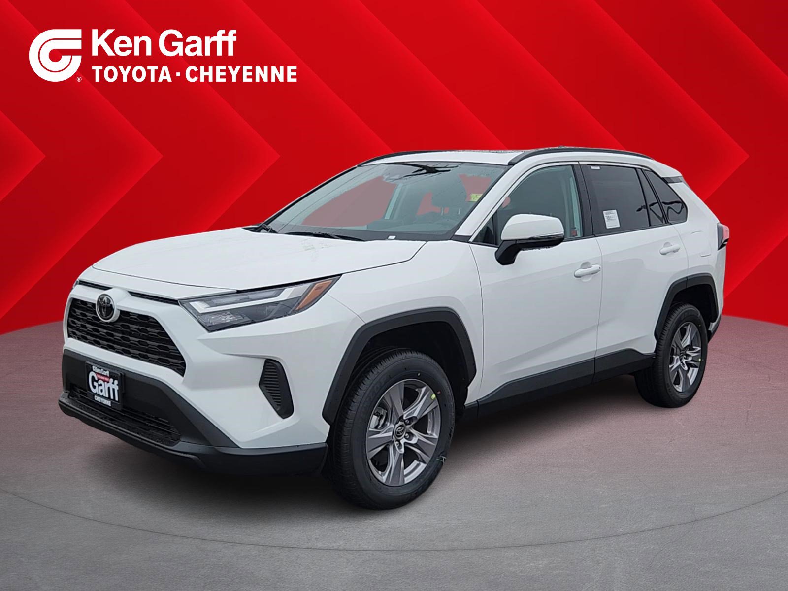 2025 Toyota RAV4 XLE photo 2