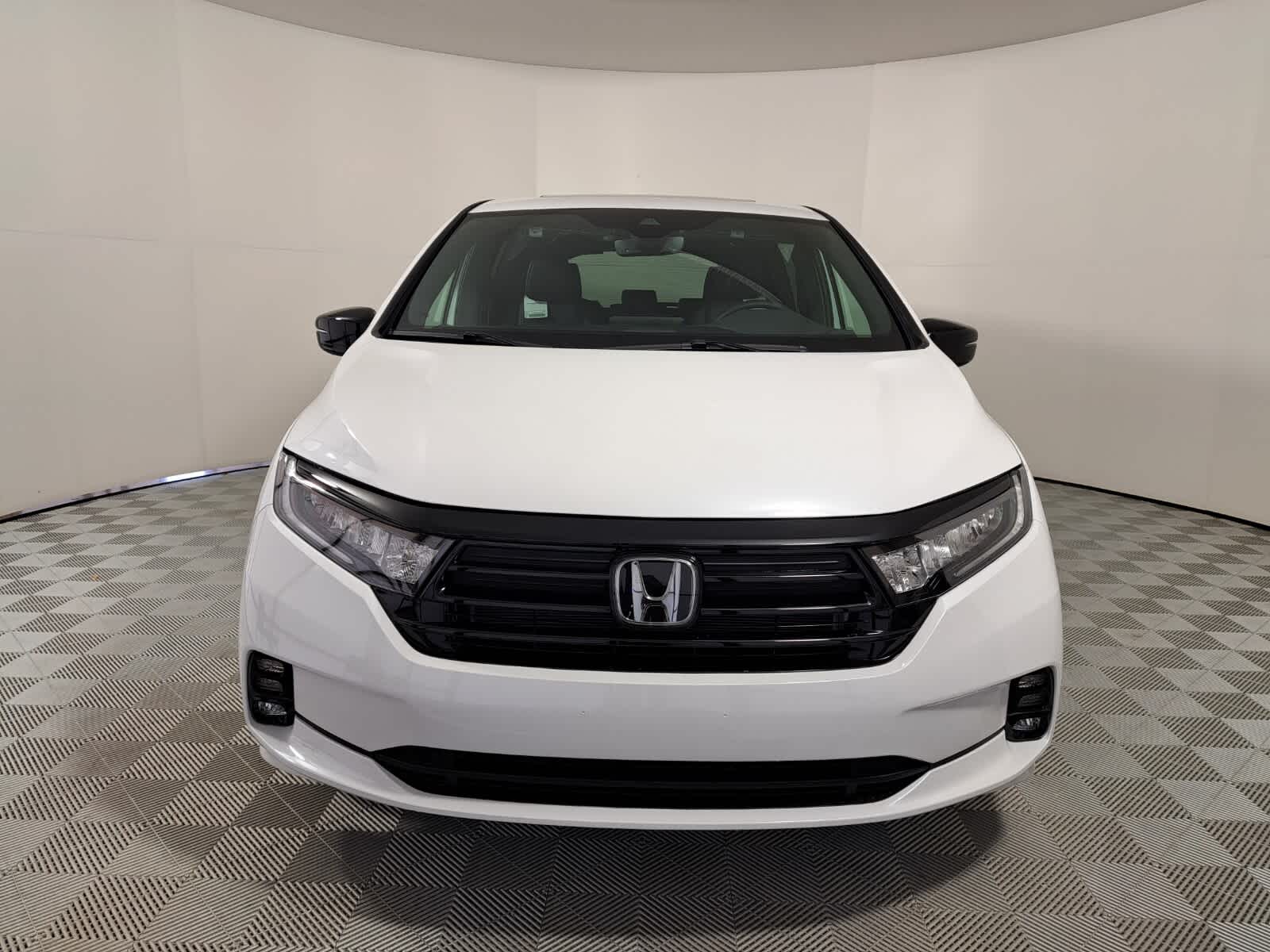 2024 Honda Odyssey Sport photo 4
