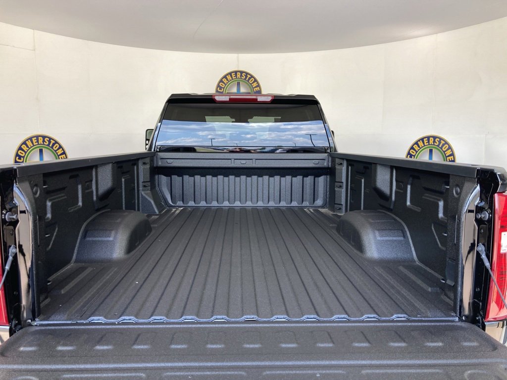 2025 Chevrolet Silverado 2500HD Custom photo 20