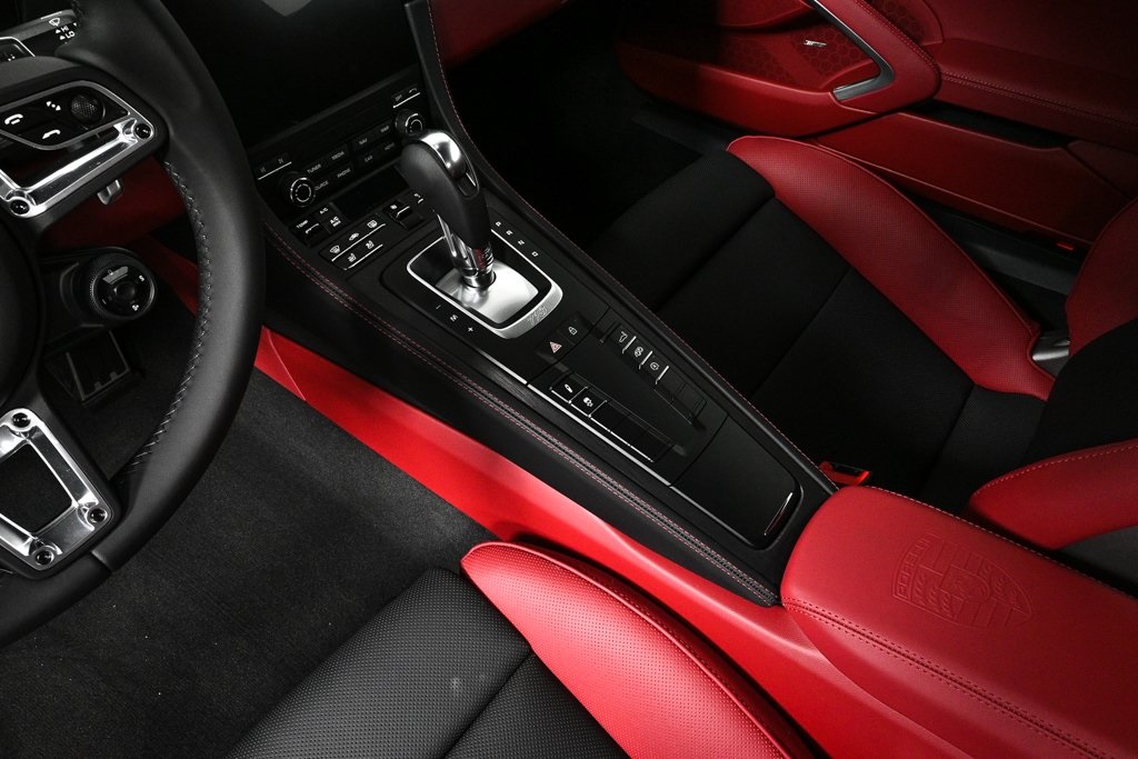 2025 Porsche Cayman GTS 4.0 photo 19