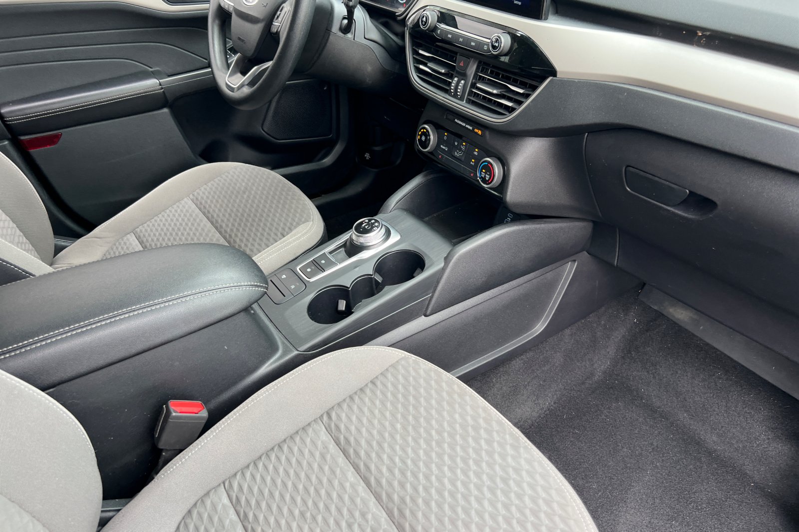 2022 Ford Escape SE photo 10