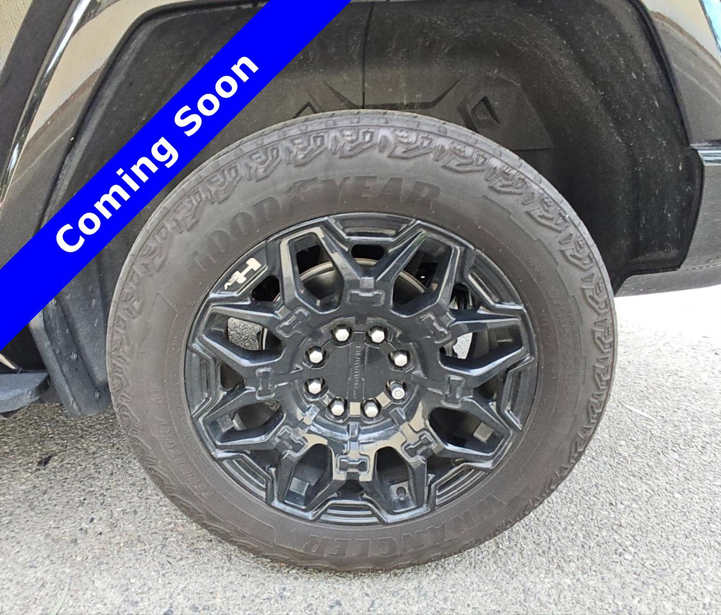 Used 2024 GMC HUMMER EV 2X with VIN 1GT10BDD8RU105873 for sale in Culver City, CA