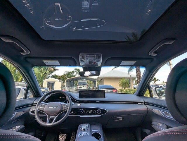 2025 Genesis GV70 2.5T photo 14