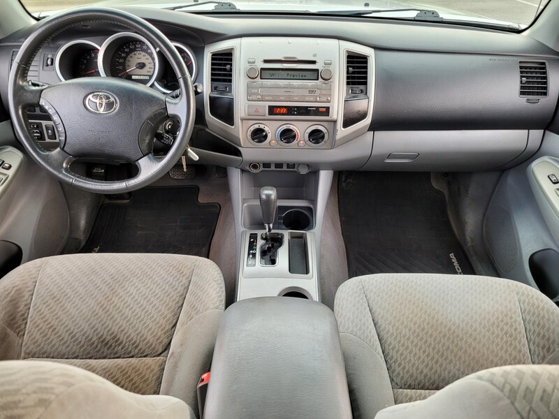 2011 Toyota Tacoma Double Cab V6 PreRunner photo 12