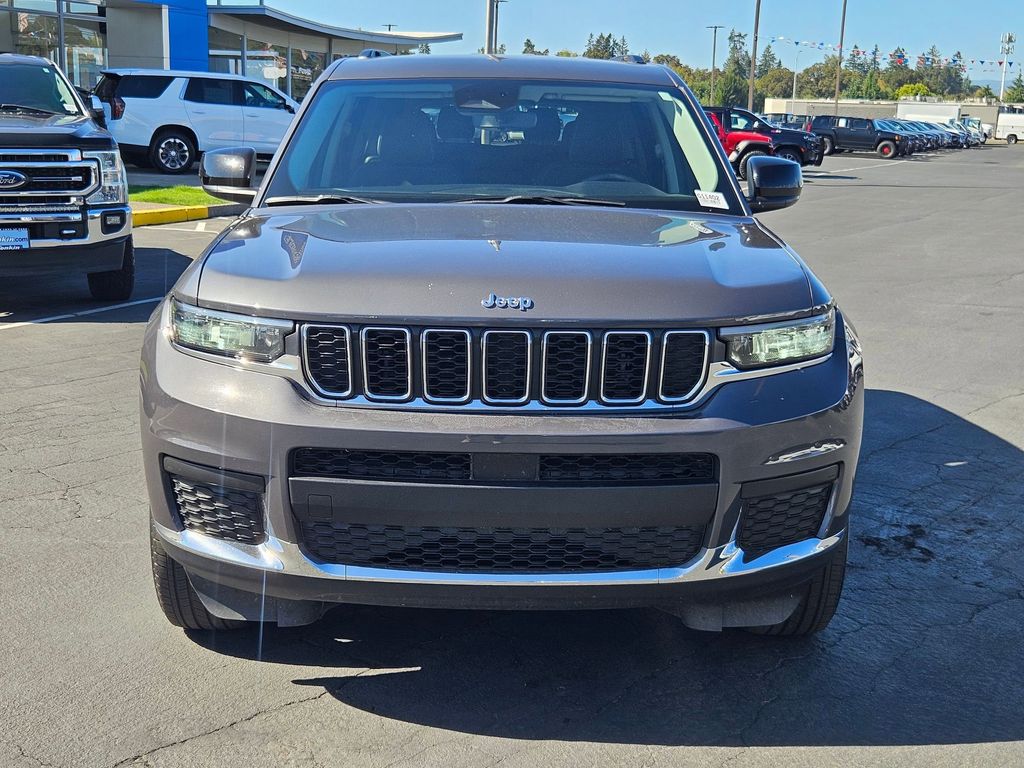2023 Jeep Grand Cherokee Laredo photo 6