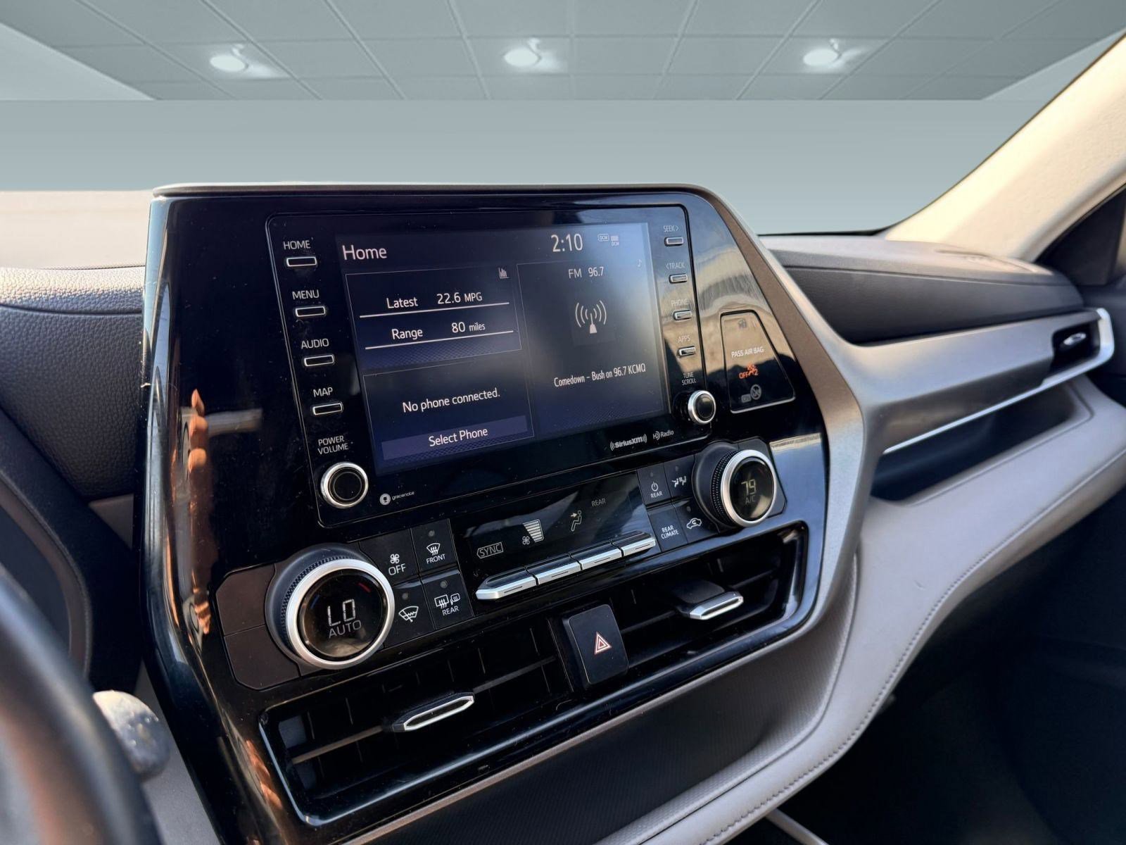 2020 Toyota Highlander LE photo 27