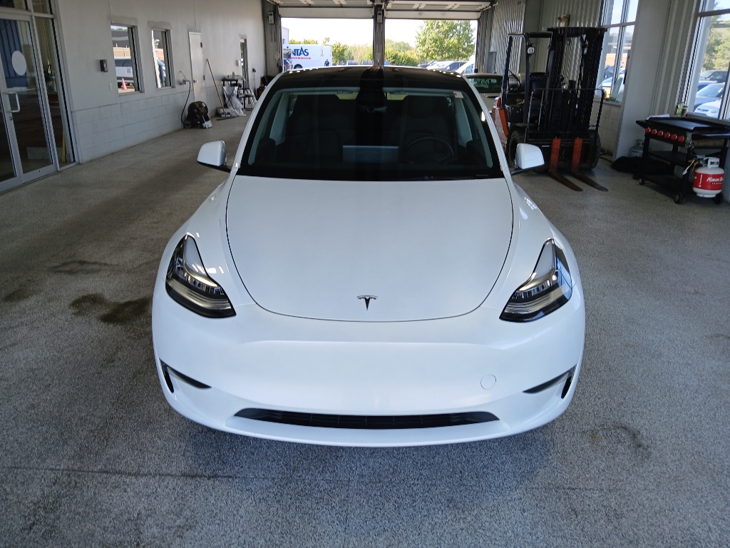 2023 Tesla Model Y Long Range photo 2
