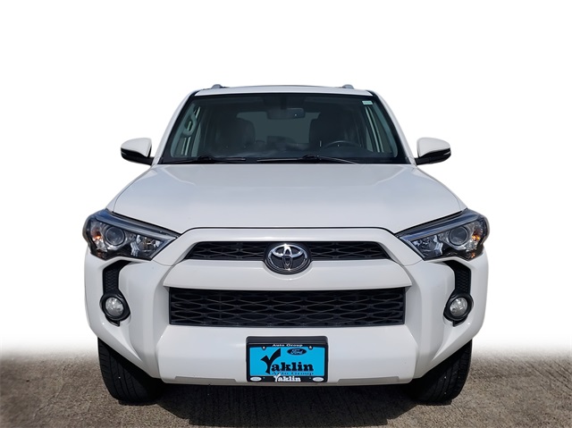 2017 Toyota 4Runner SR5 Premium photo 2