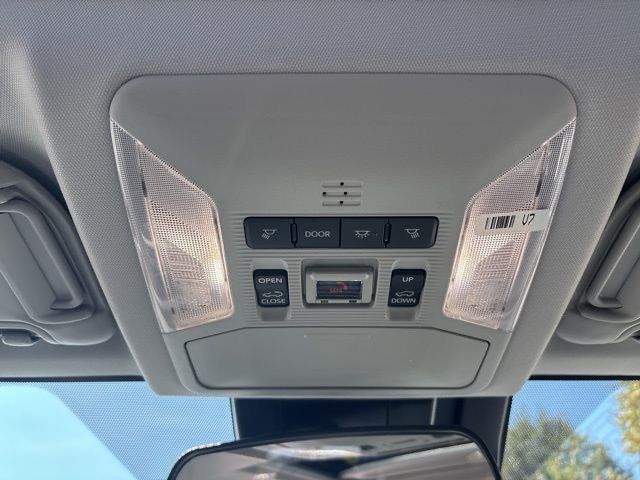 2025 Toyota RAV4 XLE photo 15