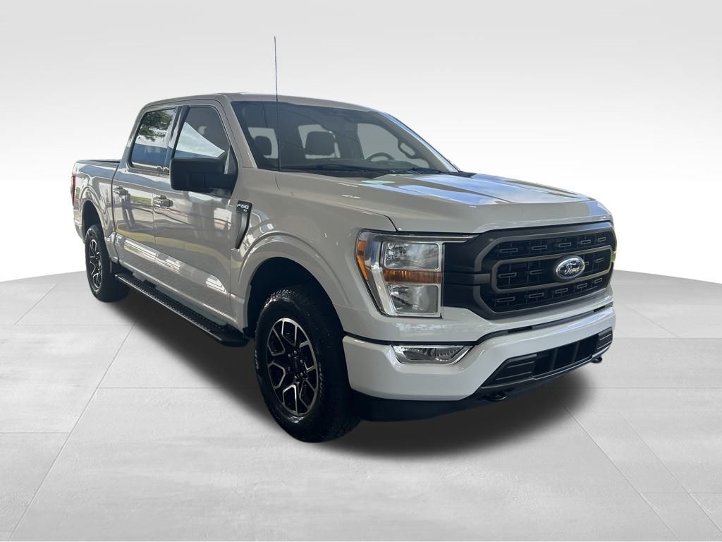 2022 Ford F-150 XLT photo 2