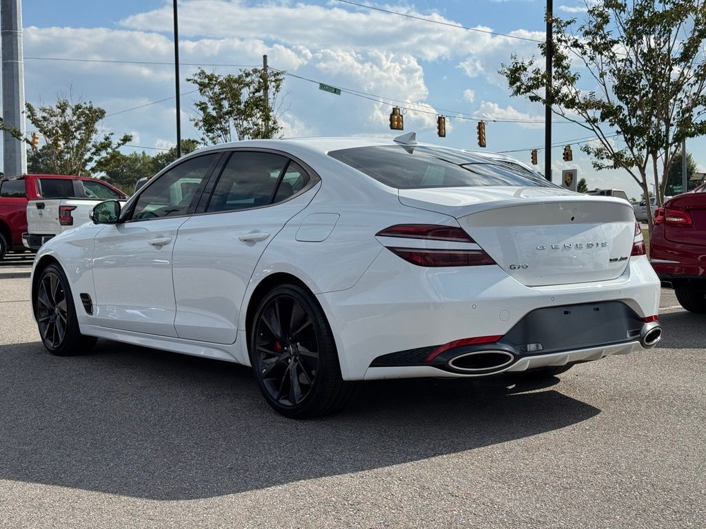 2023 Genesis G70 3.3T Sport Prestige photo 11