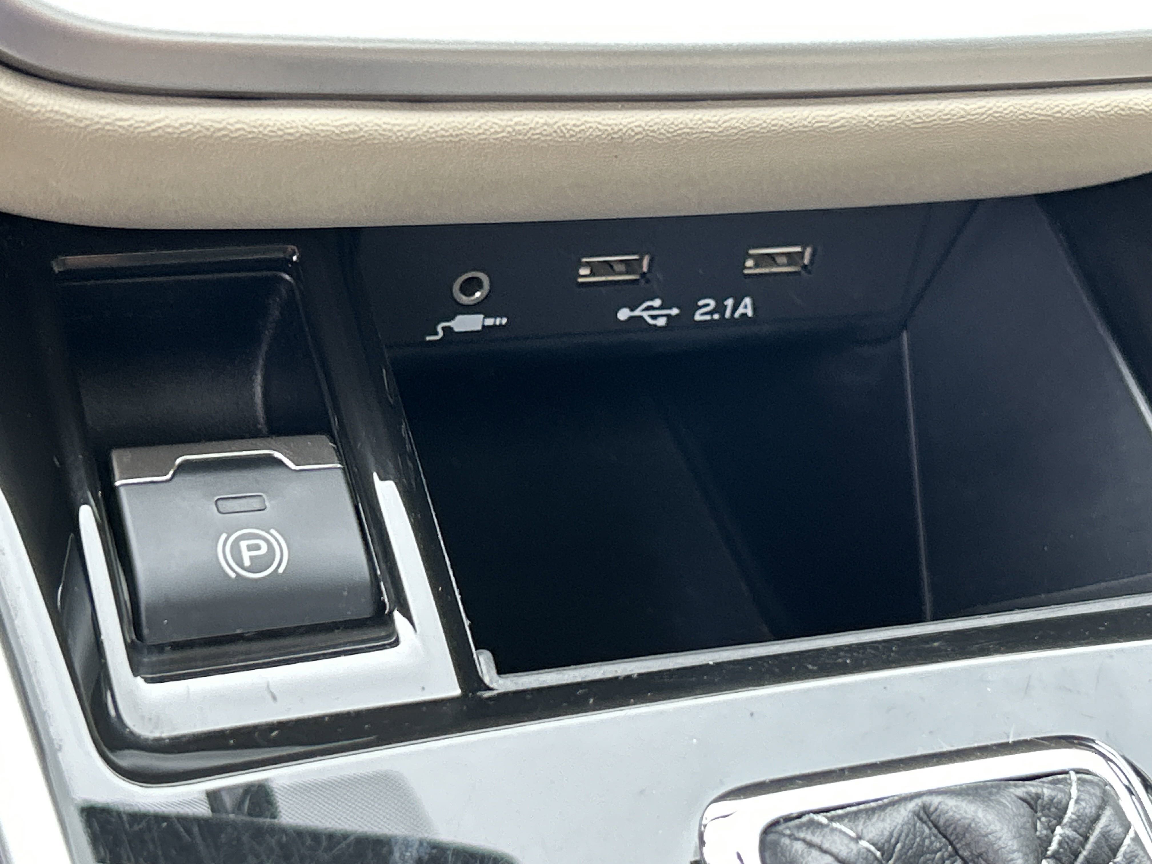 2020 Subaru Legacy Limited XT photo 9