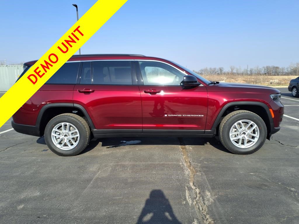2025 Jeep Grand Cherokee Laredo X photo 17