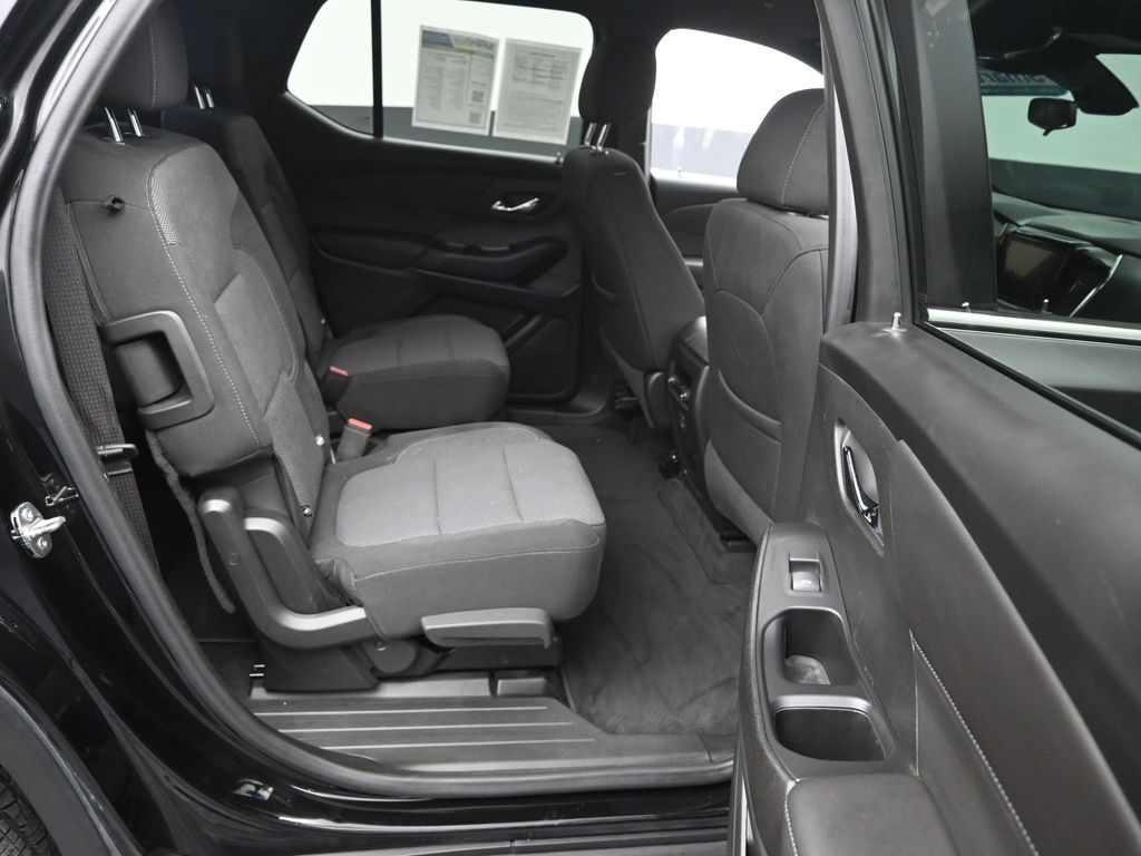 2022 Chevrolet Traverse Cloth photo 6