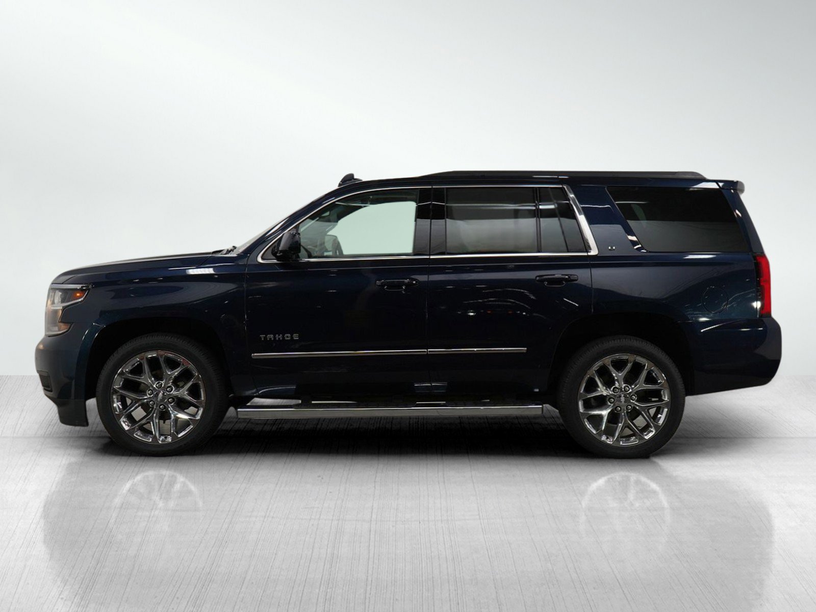 Used 2017 Chevrolet Tahoe LT with VIN 1GNSKBKC2HR331960 for sale in Bloomington, Minnesota