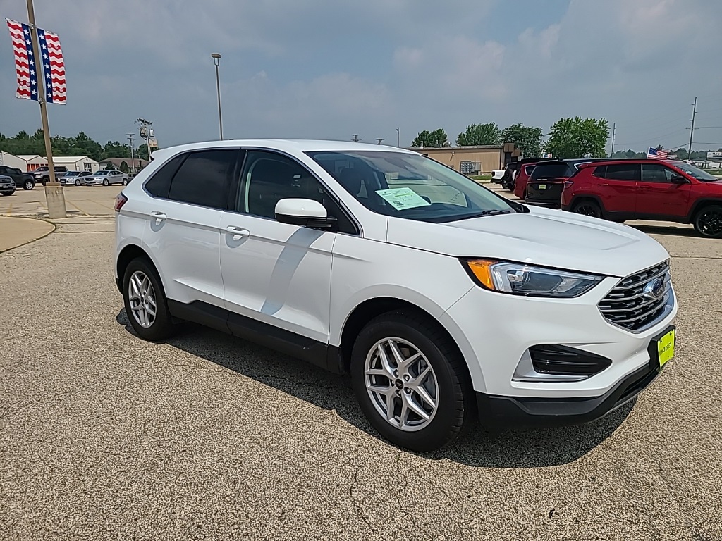 2024 Ford Edge SEL photo 4