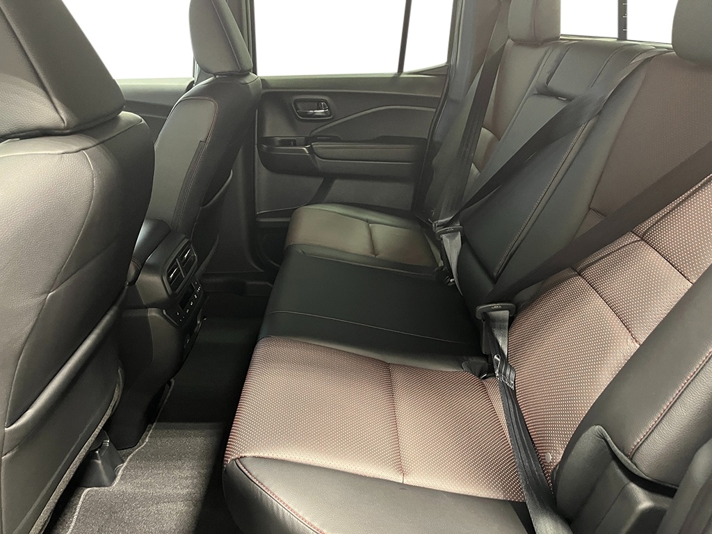 2025 Honda Ridgeline Black Edition photo 14